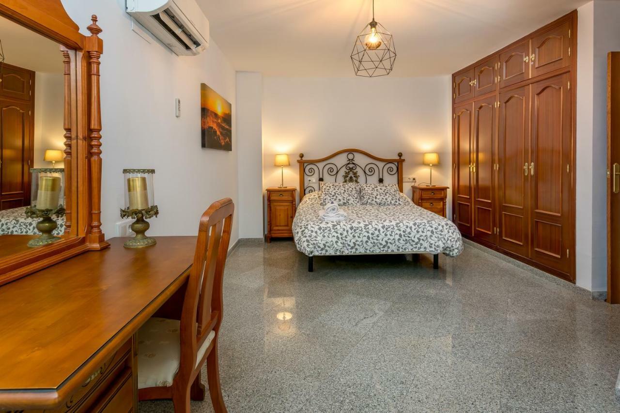 SF Carihuela Luxury Suite Torremolinos Extérieur photo