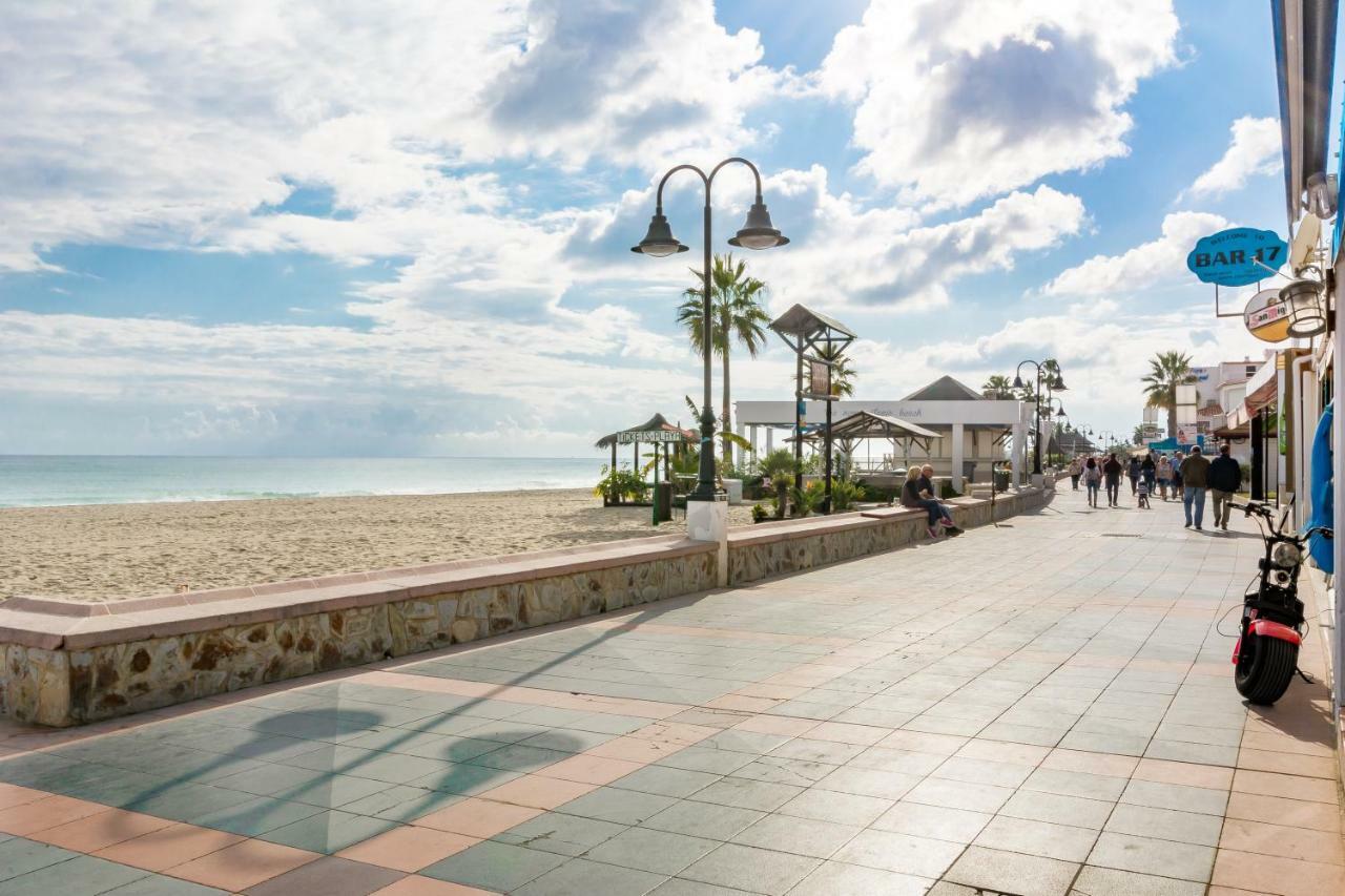 SF Carihuela Luxury Suite Torremolinos Extérieur photo