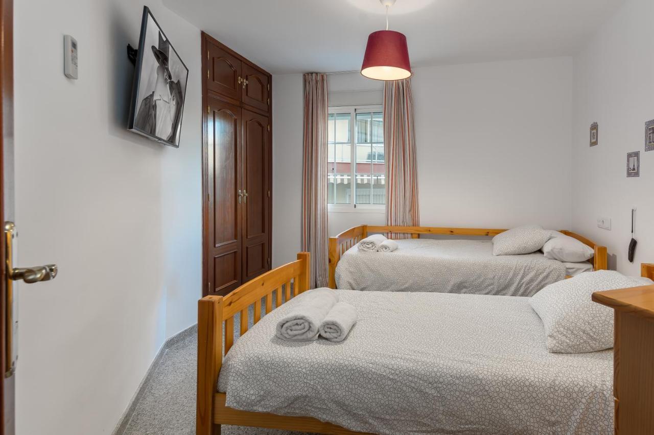 SF Carihuela Luxury Suite Torremolinos Extérieur photo